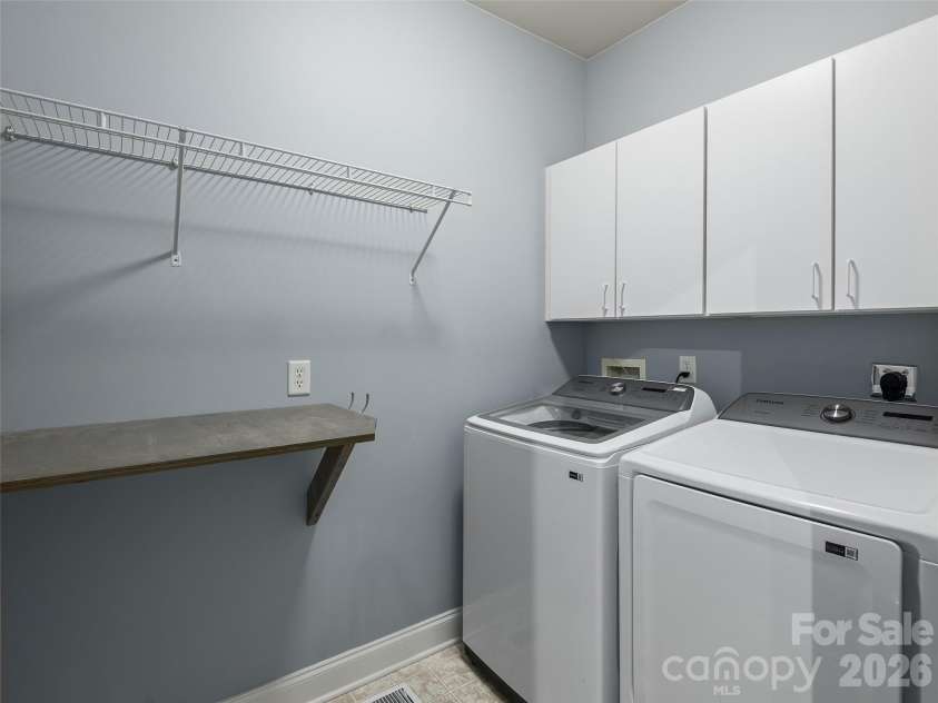 21 Dayflower Drive, Asheville, NC 28803.  MLS# CAR4396051, YatesRealty ID 36002. 