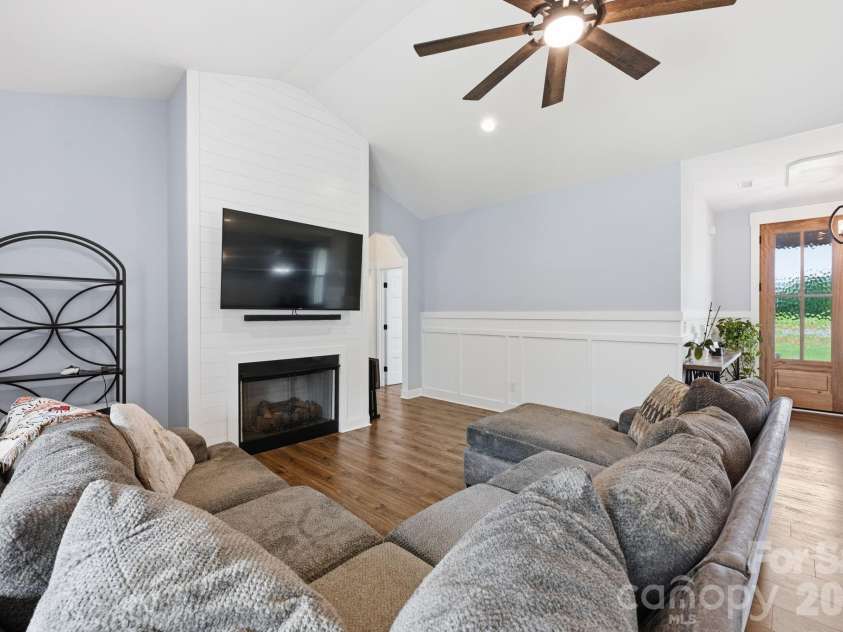 237 Triple Ponds Court, Clover, SC 29710.  MLS# CAR4392449, YatesRealty ID 36003. 
