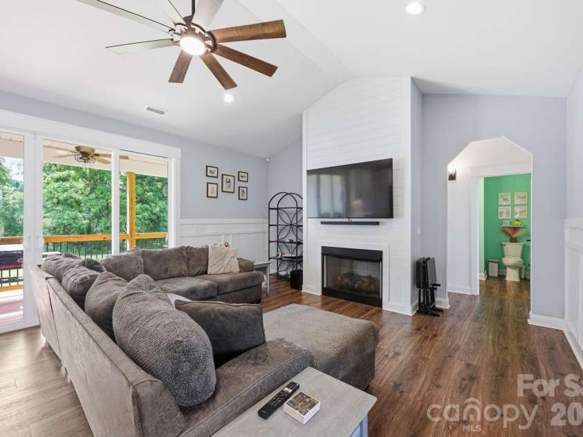 237 Triple Ponds Court, Clover, SC 29710.  MLS# CAR4392449, YatesRealty ID 36003. 