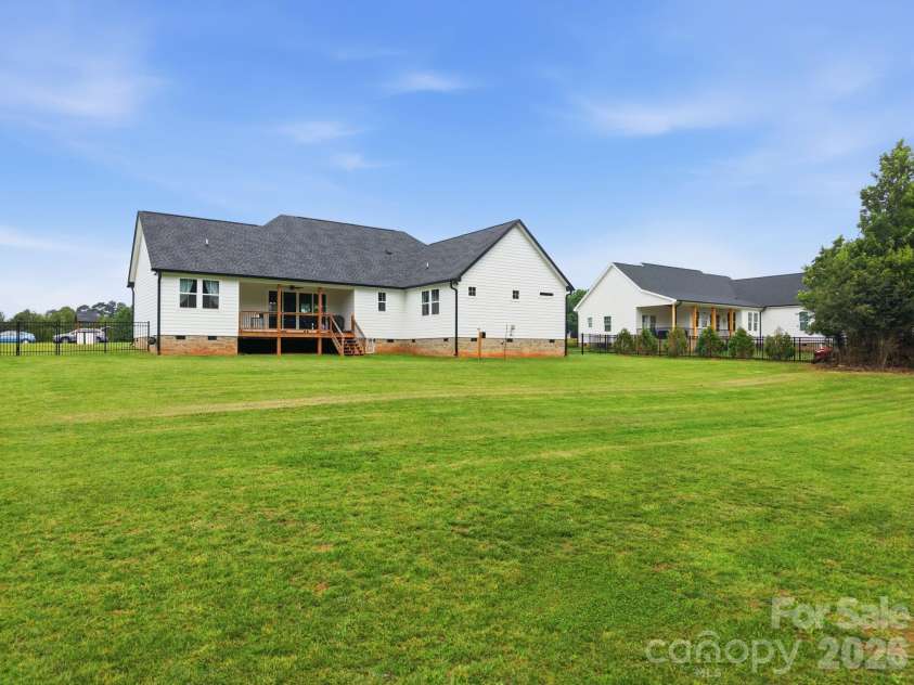 237 Triple Ponds Court, Clover, SC 29710.  MLS# CAR4392449, YatesRealty ID 36003. 