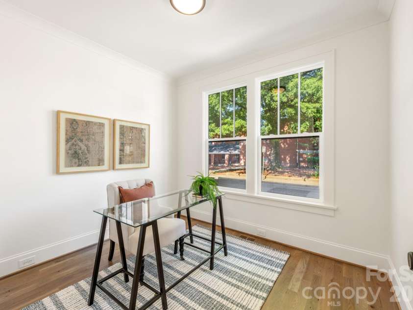530 Campus Street, Charlotte, NC 28216.  MLS# CAR4395251, YatesRealty ID 36005. 532 Campus Main Level Dining Room, Office, or Flex Space