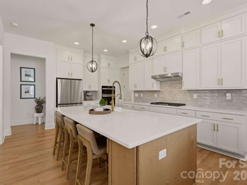 322 Shinnville Road, Mooresville, NC 28115.  MLS# CAR4398193, YatesRealty ID 36009. 