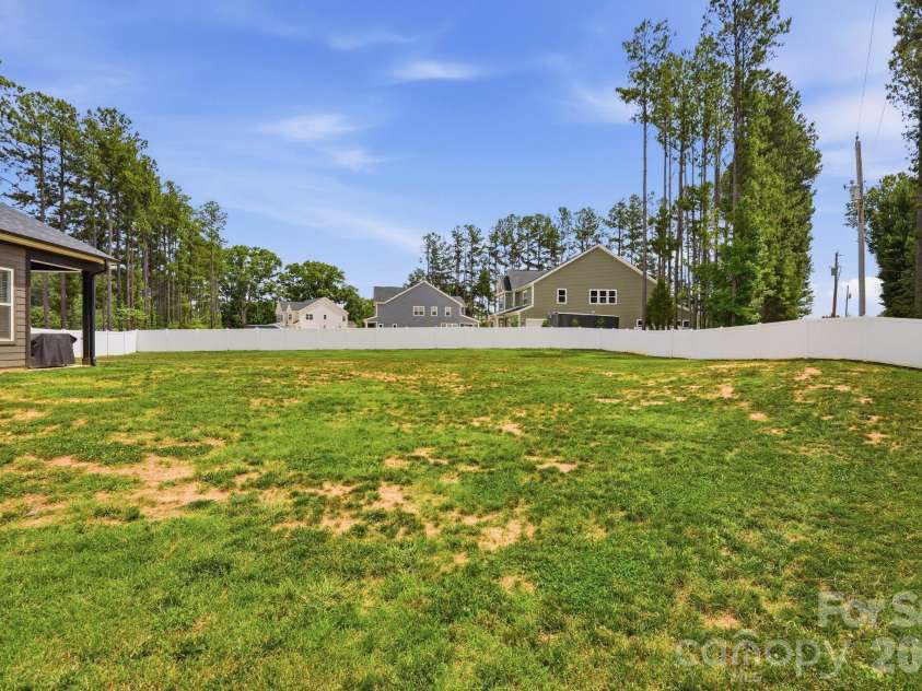 322 Shinnville Road, Mooresville, NC 28115.  MLS# CAR4398193, YatesRealty ID 36009. 