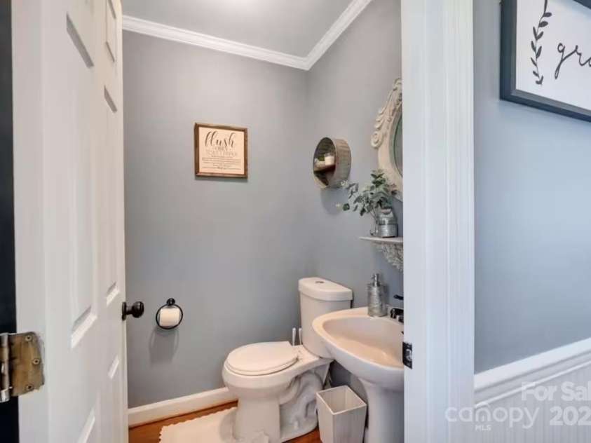 10 High Meadows Drive, Candler, NC 28715.  MLS# CAR4237613, YatesRealty ID 3601. 