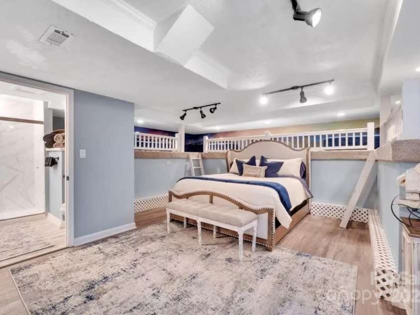 10 High Meadows Drive, Candler, NC 28715.  MLS# CAR4237613, YatesRealty ID 3601. 