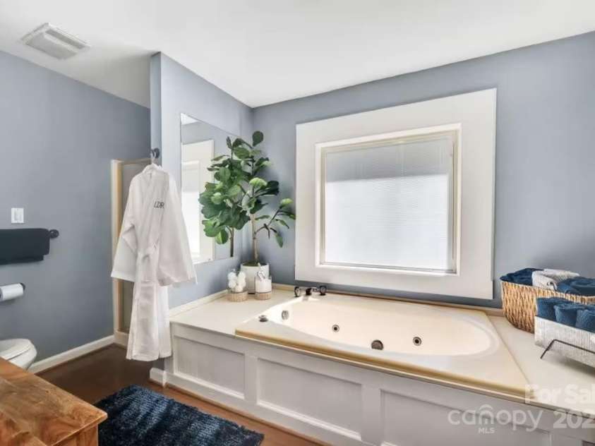10 High Meadows Drive, Candler, NC 28715.  MLS# CAR4237613, YatesRealty ID 3601. 