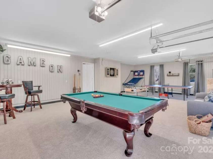 10 High Meadows Drive, Candler, NC 28715.  MLS# CAR4237613, YatesRealty ID 3601. 