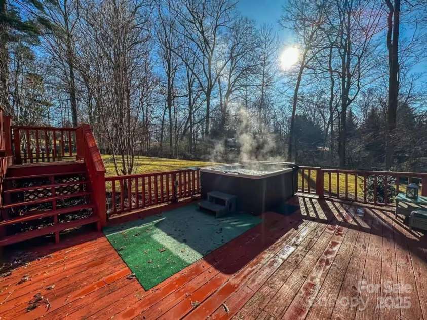 10 High Meadows Drive, Candler, NC 28715.  MLS# CAR4237613, YatesRealty ID 3601. 