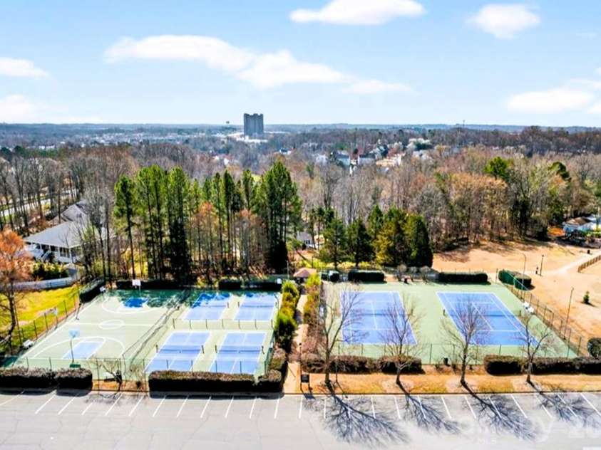932 Heritage Parkway, Fort Mill, SC 29715.  MLS# CAR4401644, YatesRealty ID 36010. Community Game Courts