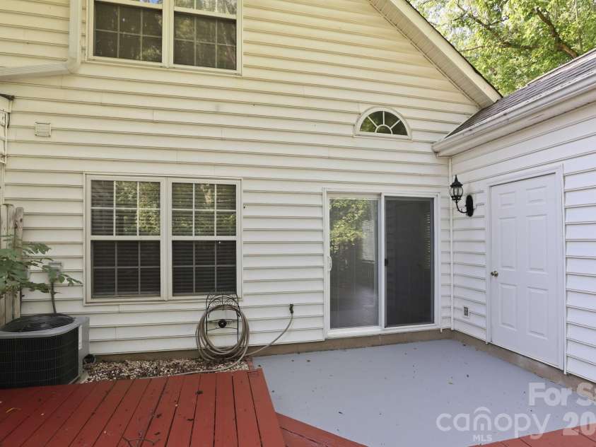932 Heritage Parkway, Fort Mill, SC 29715.  MLS# CAR4401644, YatesRealty ID 36010. Exterior storage room