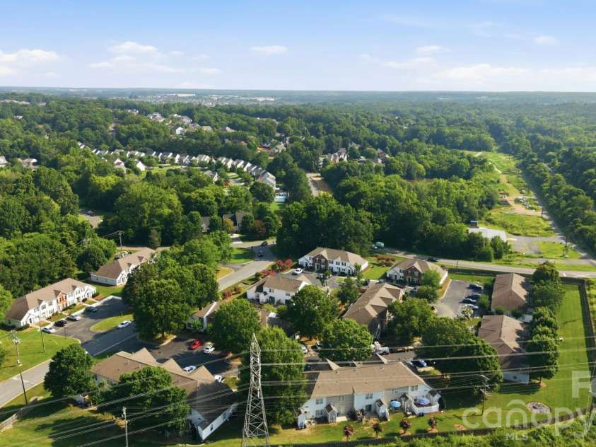 932 Heritage Parkway, Fort Mill, SC 29715.  MLS# CAR4401644, YatesRealty ID 36010. Location, Location, Location!!
