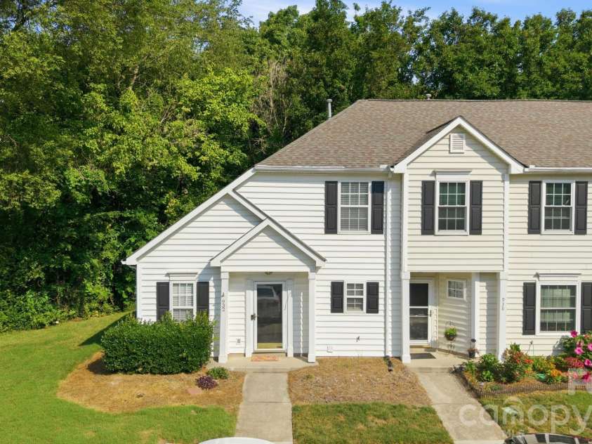 932 Heritage Parkway, Fort Mill, SC 29715.  MLS# CAR4401644, YatesRealty ID 36010. Premium End-Unit