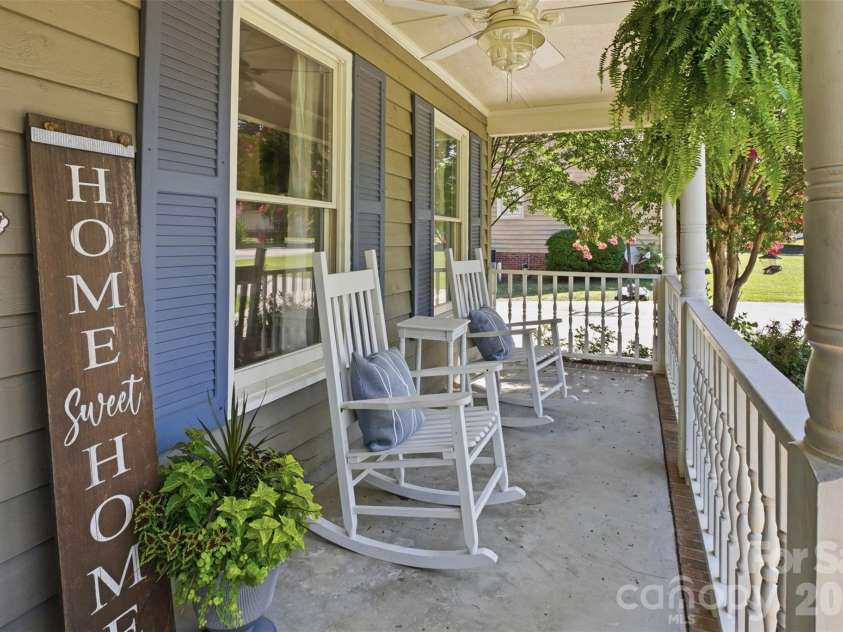 2134 Belle Chase Drive, Rock Hill, SC 29732.  MLS# CAR4402003, YatesRealty ID 36011. 