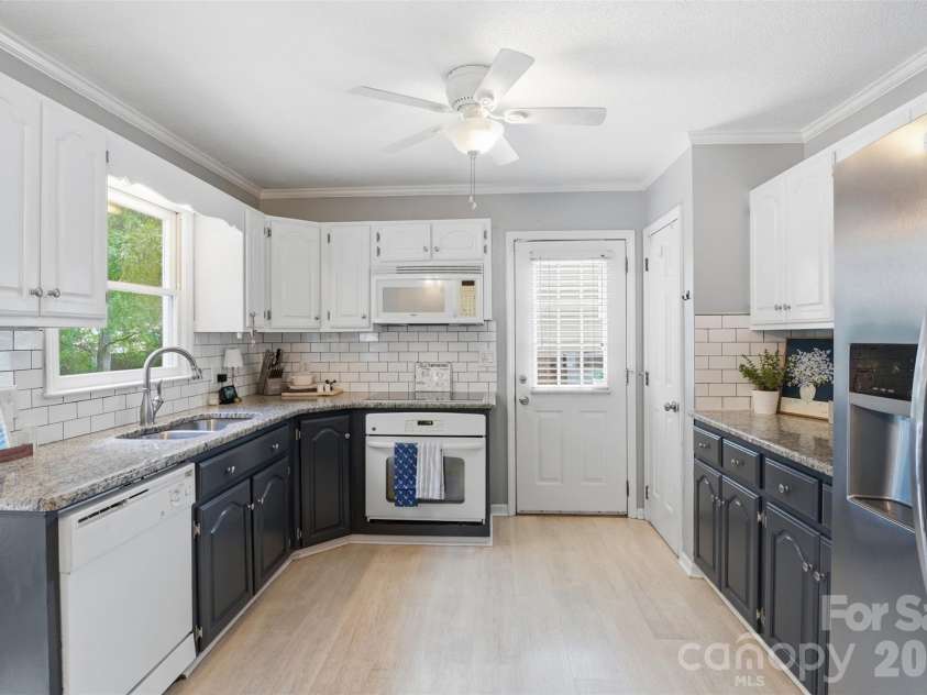 2134 Belle Chase Drive, Rock Hill, SC 29732.  MLS# CAR4402003, YatesRealty ID 36011. 
