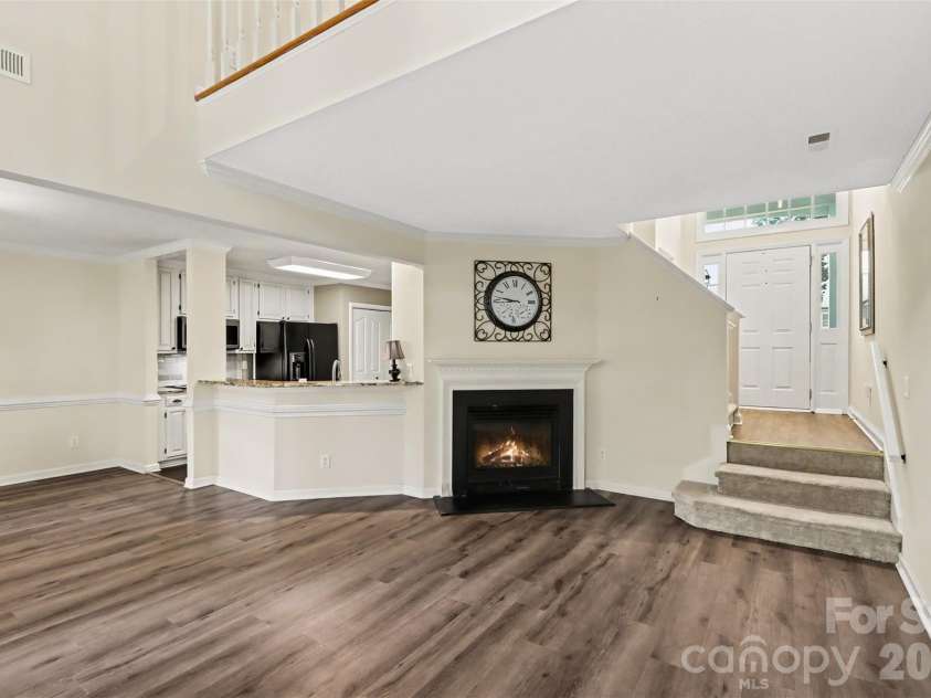 8618 Fox Chase Lane, Charlotte, NC 28269.  MLS# CAR4401358, YatesRealty ID 36012. 