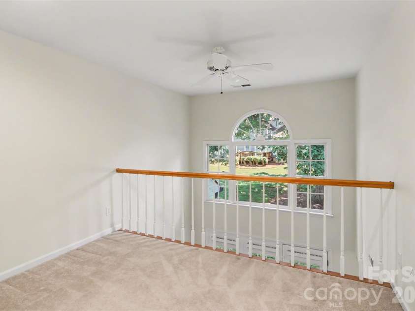 8618 Fox Chase Lane, Charlotte, NC 28269.  MLS# CAR4401358, YatesRealty ID 36012. 