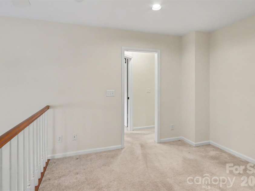 8618 Fox Chase Lane, Charlotte, NC 28269.  MLS# CAR4401358, YatesRealty ID 36012. 