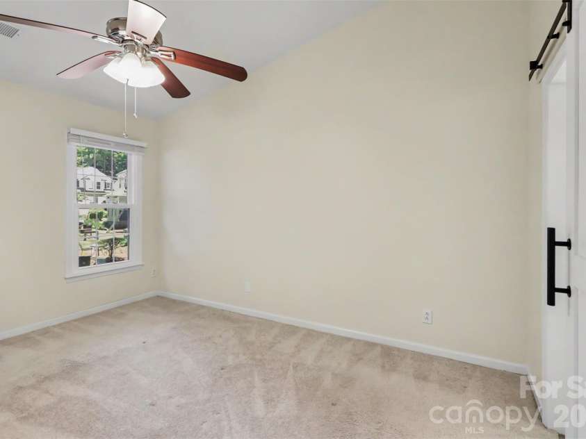 8618 Fox Chase Lane, Charlotte, NC 28269.  MLS# CAR4401358, YatesRealty ID 36012. 