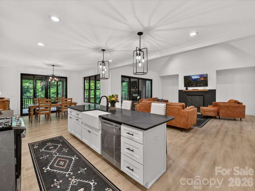 1215 Pine Forest Drive, Lancaster, SC 29720.  MLS# CAR4398929, YatesRealty ID 36013. 