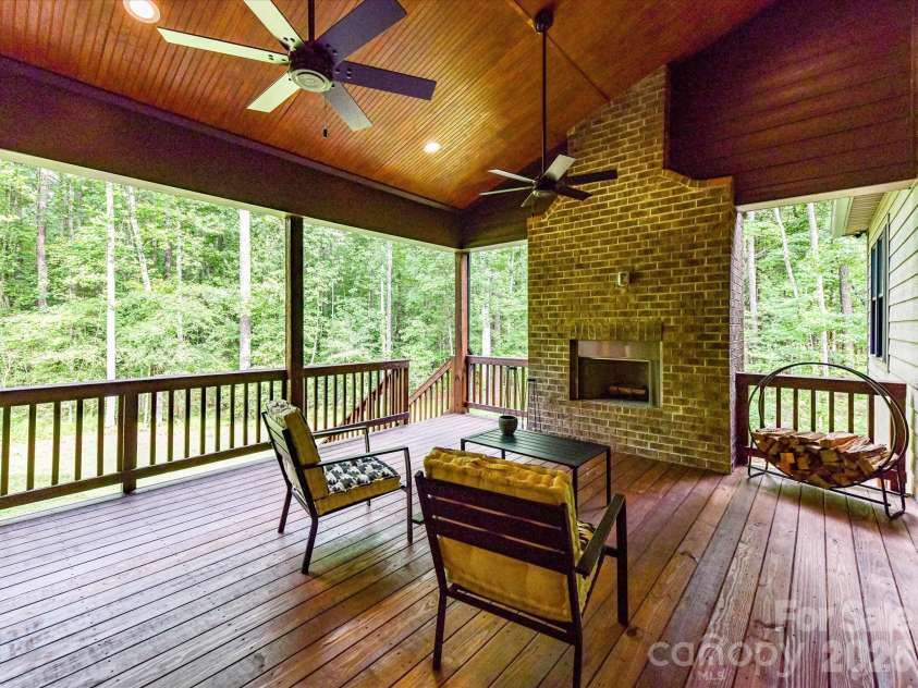 1215 Pine Forest Drive, Lancaster, SC 29720.  MLS# CAR4398929, YatesRealty ID 36013. 