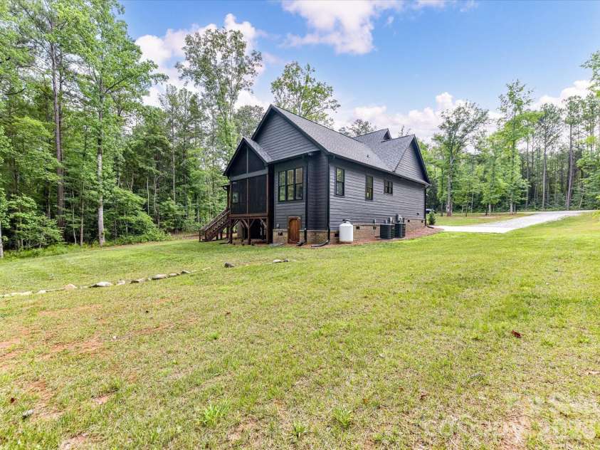 1215 Pine Forest Drive, Lancaster, SC 29720.  MLS# CAR4398929, YatesRealty ID 36013. 