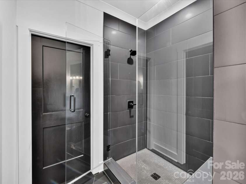1215 Pine Forest Drive, Lancaster, SC 29720.  MLS# CAR4398929, YatesRealty ID 36013. Step In Shower - Walk in Closet