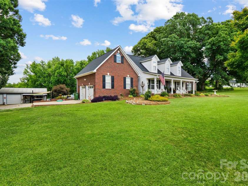 5851 Flat Creek Road, Lancaster, SC 29720.  MLS# CAR4397544, YatesRealty ID 36014. 