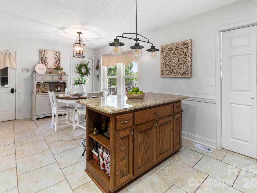5851 Flat Creek Road, Lancaster, SC 29720.  MLS# CAR4397544, YatesRealty ID 36014. 
