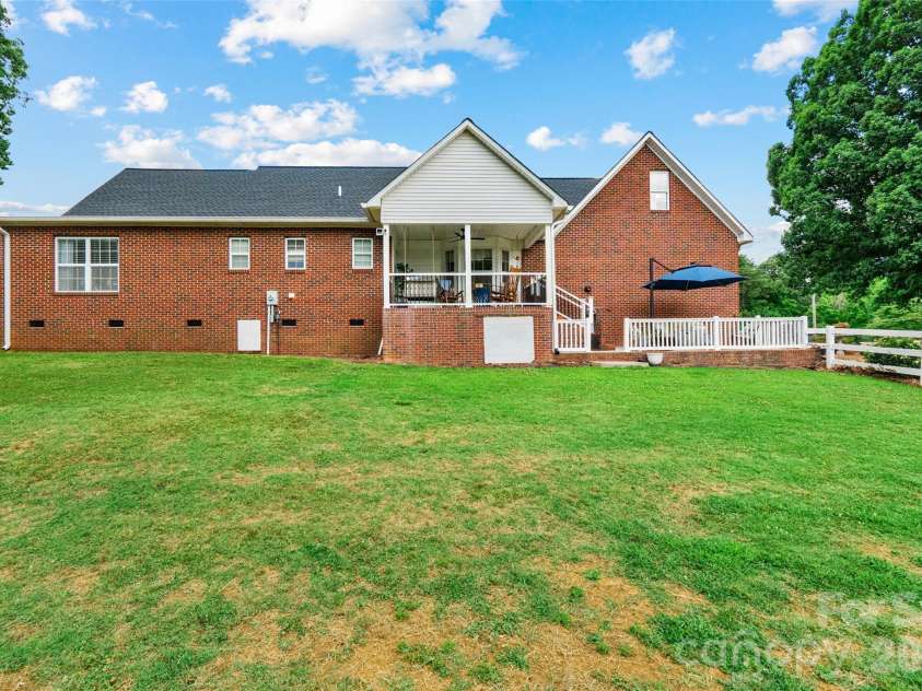 5851 Flat Creek Road, Lancaster, SC 29720.  MLS# CAR4397544, YatesRealty ID 36014. 