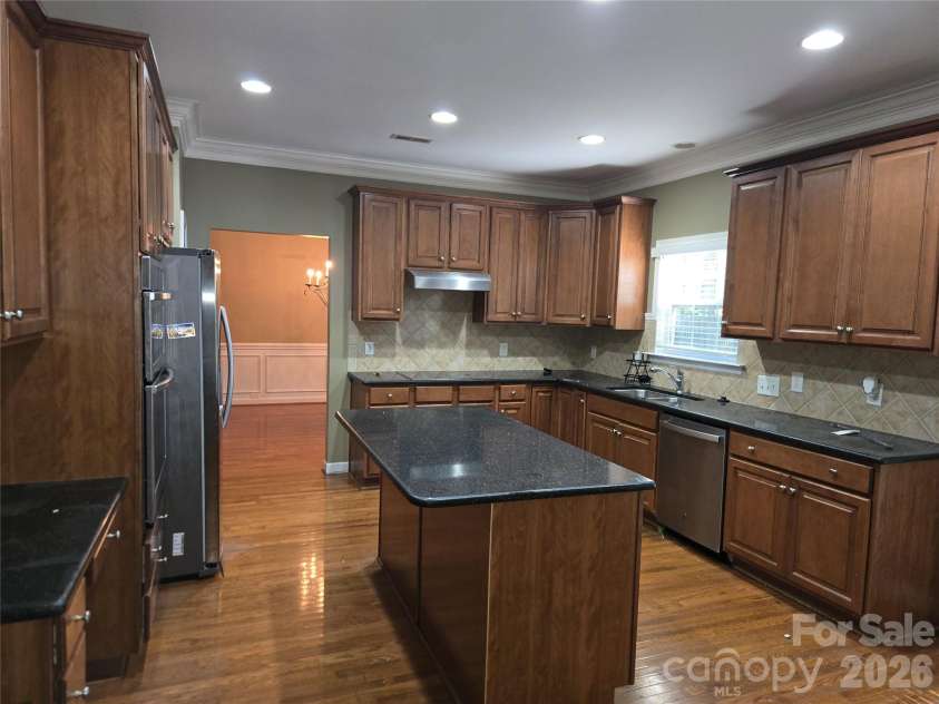 6301 Crown Hill Drive, Charlotte, NC 28227.  MLS# CAR4402579, YatesRealty ID 36017. 