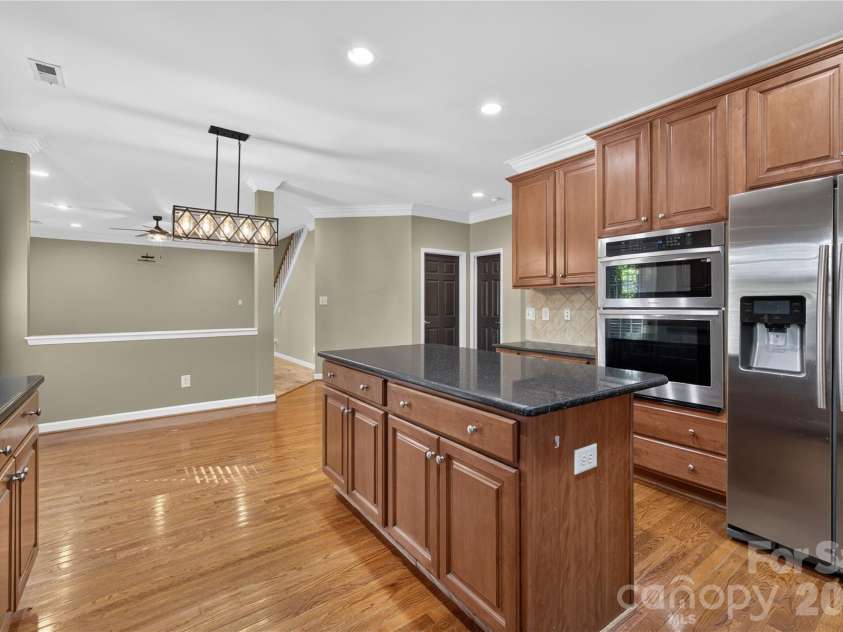 6301 Crown Hill Drive, Charlotte, NC 28227.  MLS# CAR4402579, YatesRealty ID 36017. 