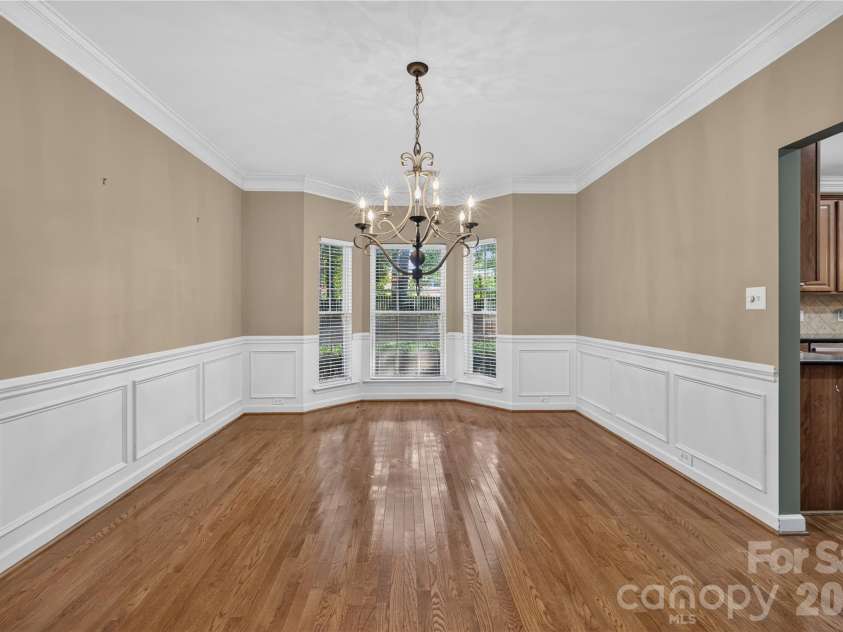 6301 Crown Hill Drive, Charlotte, NC 28227.  MLS# CAR4402579, YatesRealty ID 36017. 