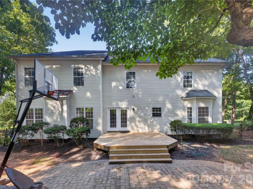 6301 Crown Hill Drive, Charlotte, NC 28227.  MLS# CAR4402579, YatesRealty ID 36017. 