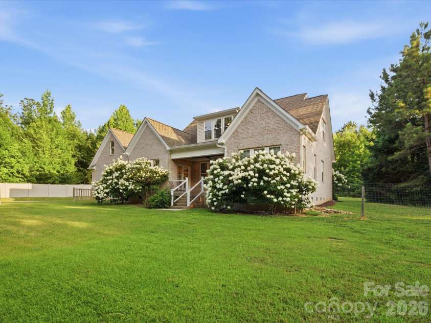 123 Ll Harwell Road, Gastonia, NC 28056.  MLS# CAR4401878, YatesRealty ID 36018. 