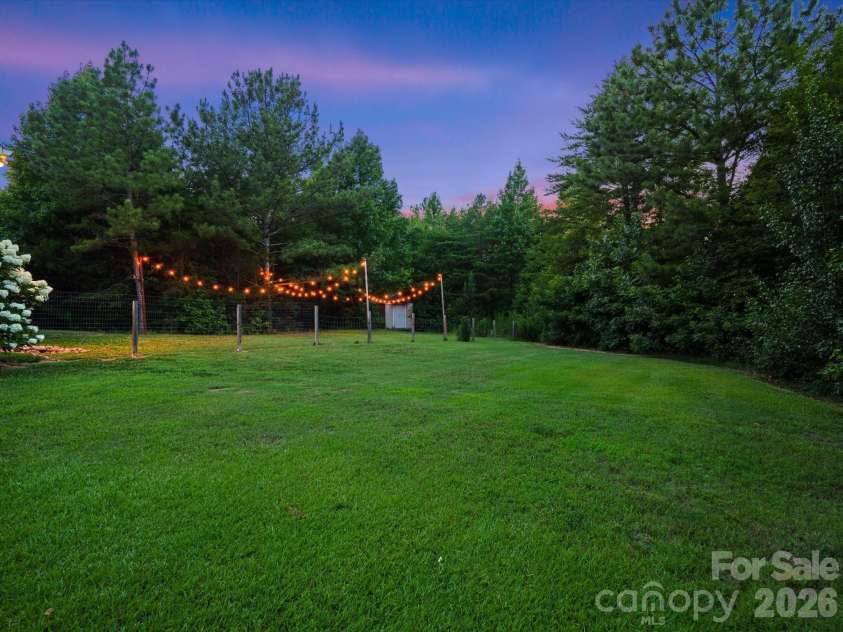 123 Ll Harwell Road, Gastonia, NC 28056.  MLS# CAR4401878, YatesRealty ID 36018. 