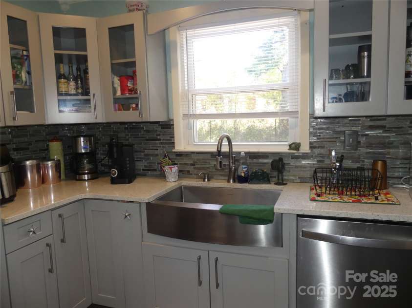 355 Swink Avenue, Salisbury, NC 28147.  MLS# CAR4314538, YatesRealty ID 3602. 