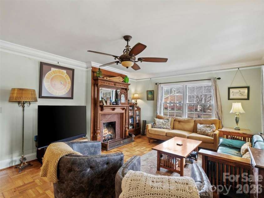 506 Main Street, Burnsville, NC 28714.  MLS# CAR4347161, YatesRealty ID 3602. 