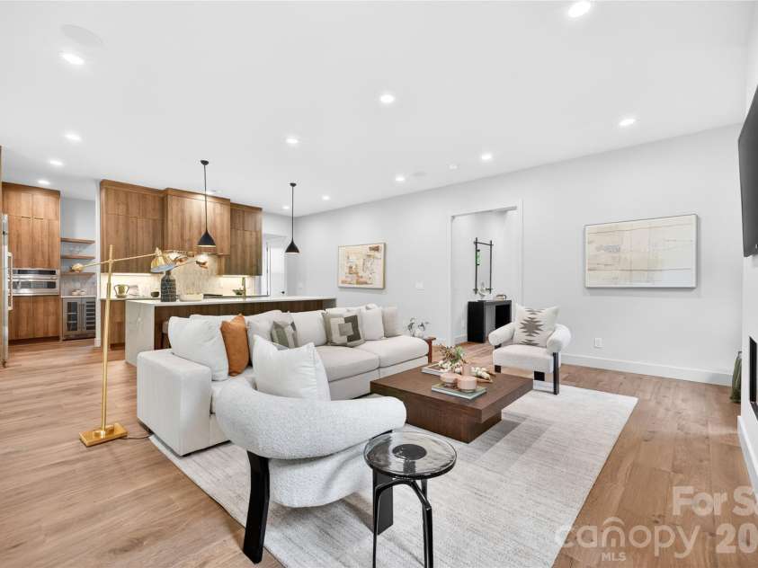 850 Belmont Avenue, Charlotte, NC 28205.  MLS# CAR4362751, YatesRealty ID 36021. 
