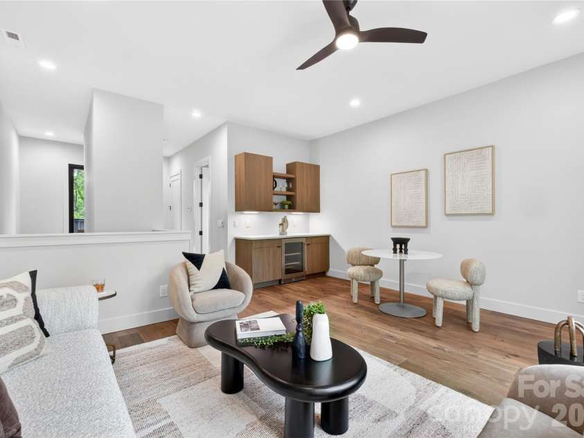 850 Belmont Avenue, Charlotte, NC 28205.  MLS# CAR4362751, YatesRealty ID 36021. 