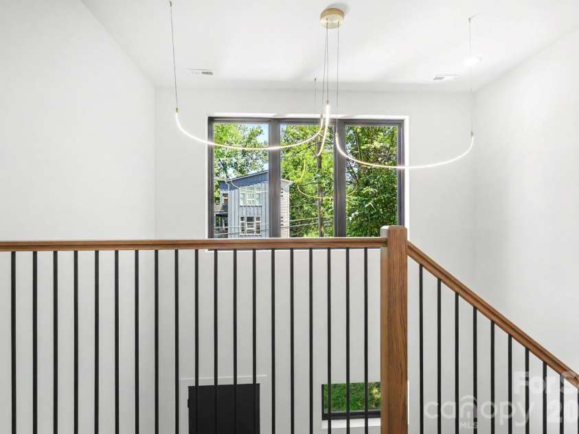 850 Belmont Avenue, Charlotte, NC 28205.  MLS# CAR4362751, YatesRealty ID 36021. Custom light fixtures