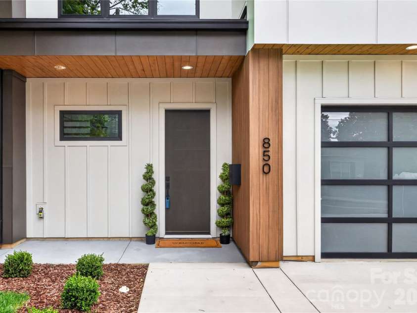 850 Belmont Avenue, Charlotte, NC 28205.  MLS# CAR4362751, YatesRealty ID 36021. Inviting covered front entrance