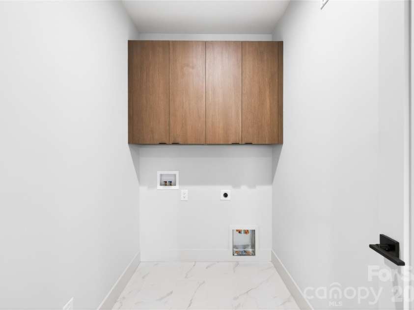 850 Belmont Avenue, Charlotte, NC 28205.  MLS# CAR4362751, YatesRealty ID 36021. Laundry Room on Second Floor