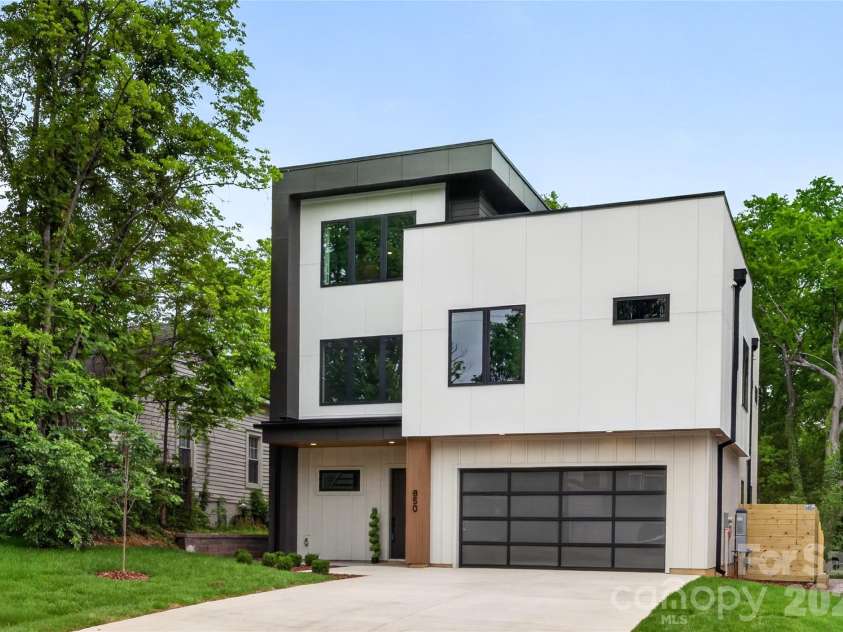 850 Belmont Avenue, Charlotte, NC 28205.  MLS# CAR4362751, YatesRealty ID 36021. Side View