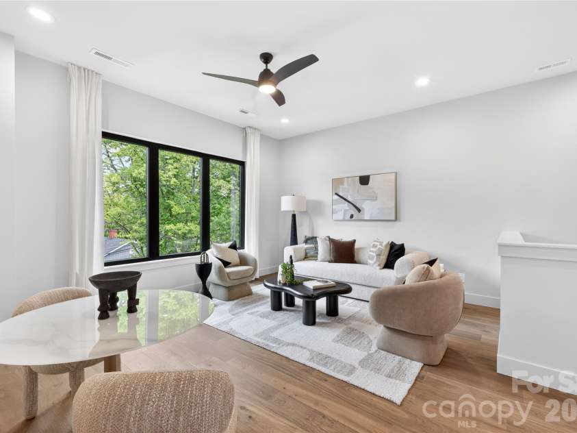 850 Belmont Avenue, Charlotte, NC 28205.  MLS# CAR4362751, YatesRealty ID 36021. Third Floor Bonus Room