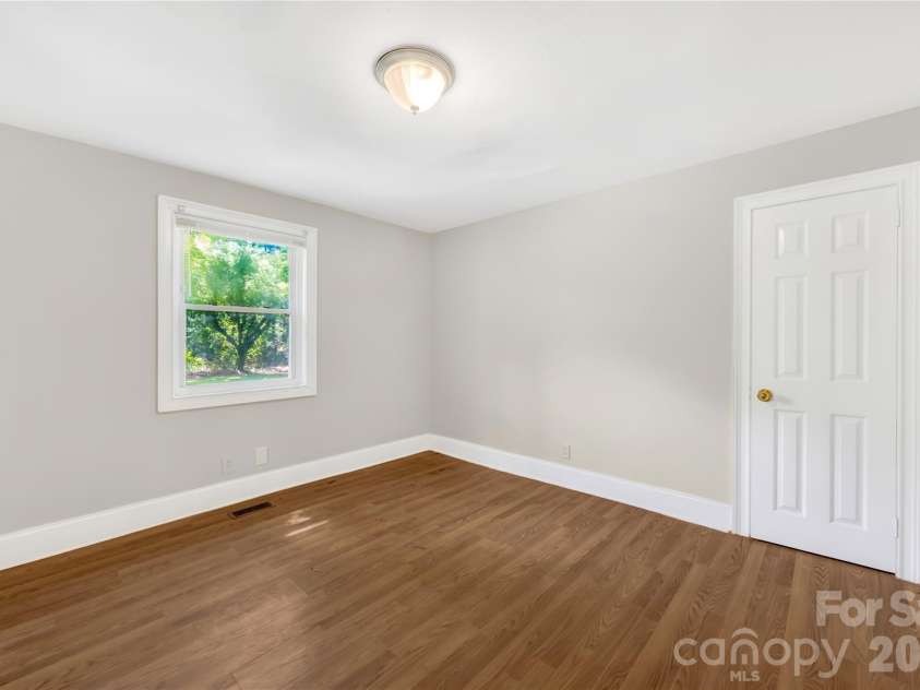 4418 Sharon Amity Road, Charlotte, NC 28205.  MLS# CAR4385812, YatesRealty ID 36023. 