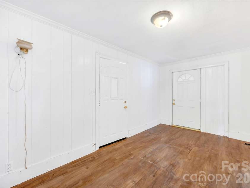 4418 Sharon Amity Road, Charlotte, NC 28205.  MLS# CAR4385812, YatesRealty ID 36023. 