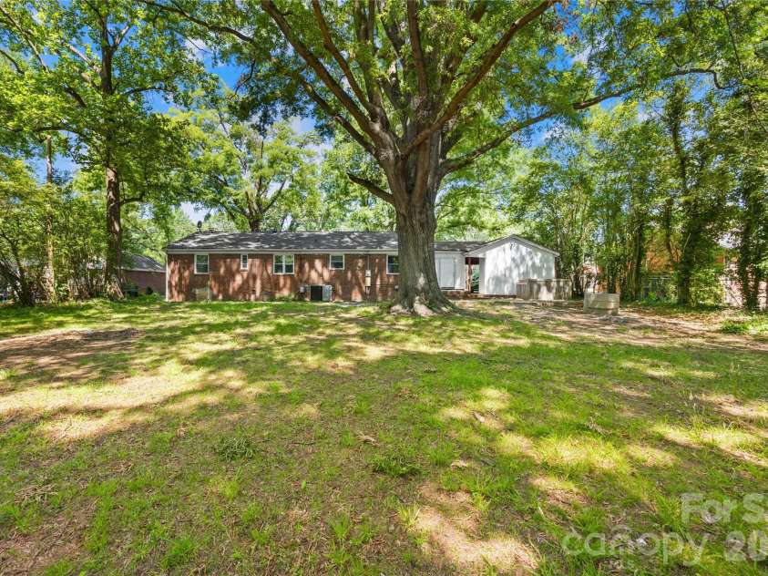 4418 Sharon Amity Road, Charlotte, NC 28205.  MLS# CAR4385812, YatesRealty ID 36023. 
