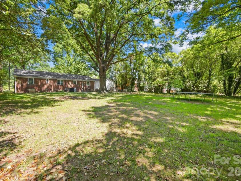 4418 Sharon Amity Road, Charlotte, NC 28205.  MLS# CAR4385812, YatesRealty ID 36023. 