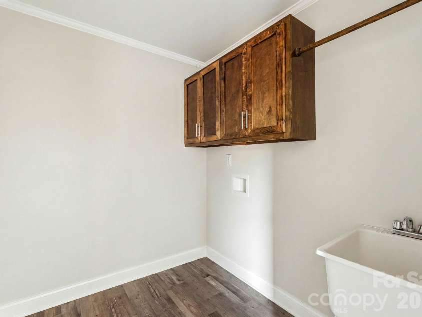 169 Old Brushy Drive, Lexington, NC 27292.  MLS# CAR4393911, YatesRealty ID 36025. 