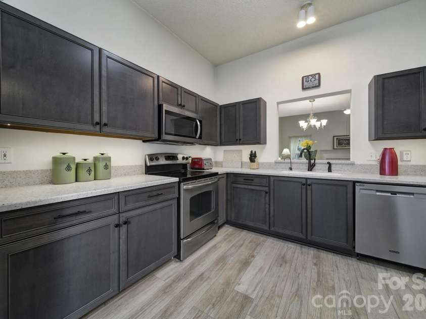 2441 Marett Boulevard, Rock Hill, SC 29732.  MLS# CAR4392431, YatesRealty ID 36026. 